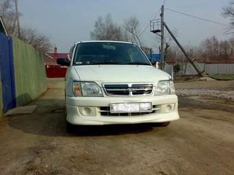 2001 Daihatsu Pyzar Pictures