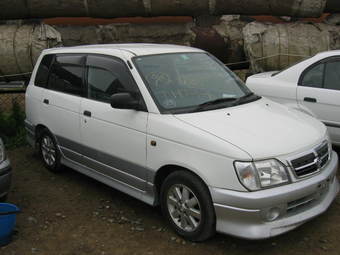 2002 Daihatsu Pyzar Wallpapers