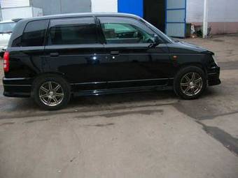 2002 Daihatsu Pyzar Pictures