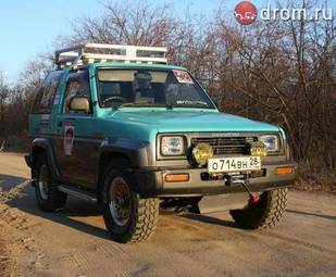 1990 Daihatsu Rocky Pics