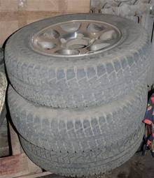 1990 Daihatsu Rocky Photos