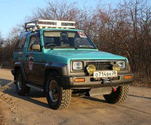 1990 Daihatsu Rocky Photos