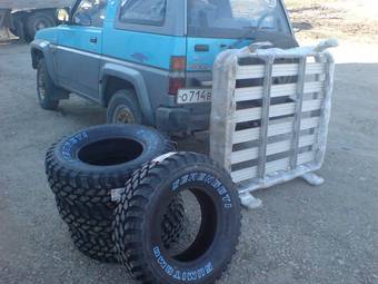 1990 Daihatsu Rocky Pictures