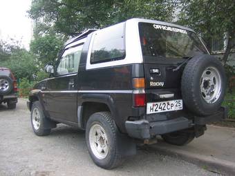 1992 Daihatsu Rocky Images