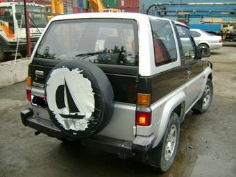 1993 Daihatsu Rocky Pictures