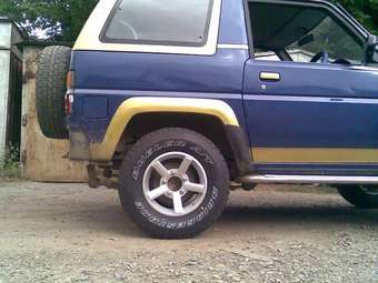 1994 Daihatsu Rocky Pictures