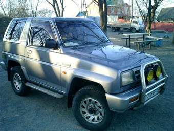 1994 Daihatsu Rocky Pictures