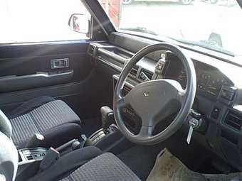 1995 Daihatsu Rocky Pictures