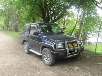 1995 Daihatsu Rocky Images