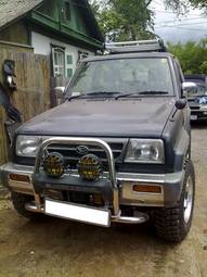 1996 Daihatsu Rocky Images