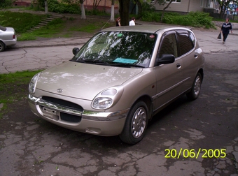 1998 Daihatsu Storia