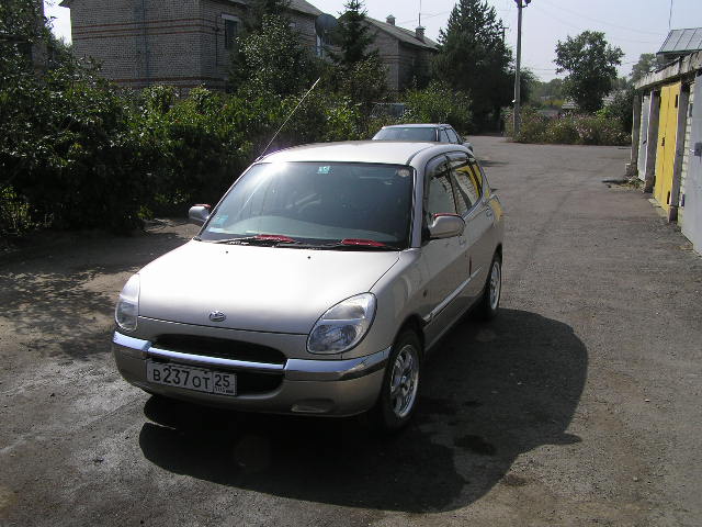 1998 Daihatsu Storia