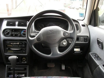 Daihatsu Storia