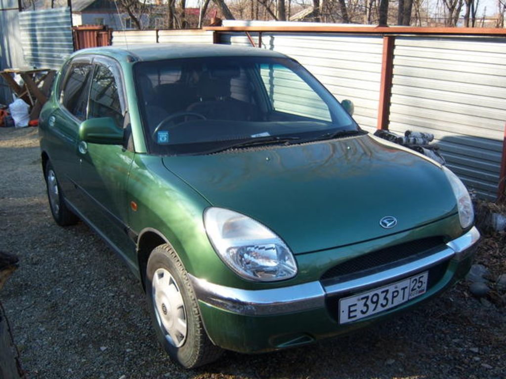 1998 Daihatsu Storia