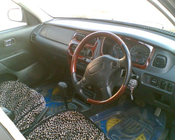 1998 Daihatsu Storia