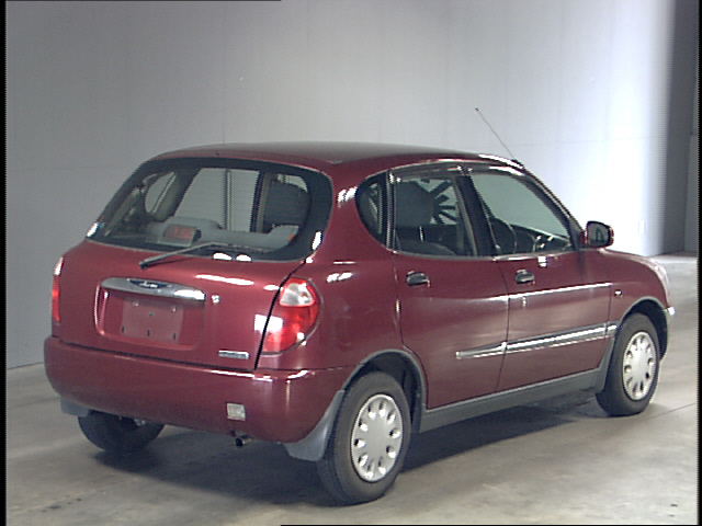 1998 Daihatsu Storia Photos