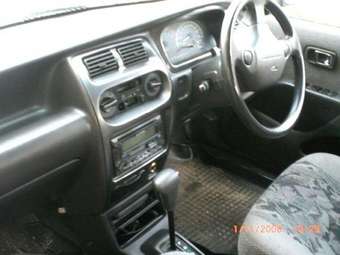1998 Daihatsu Storia Pictures