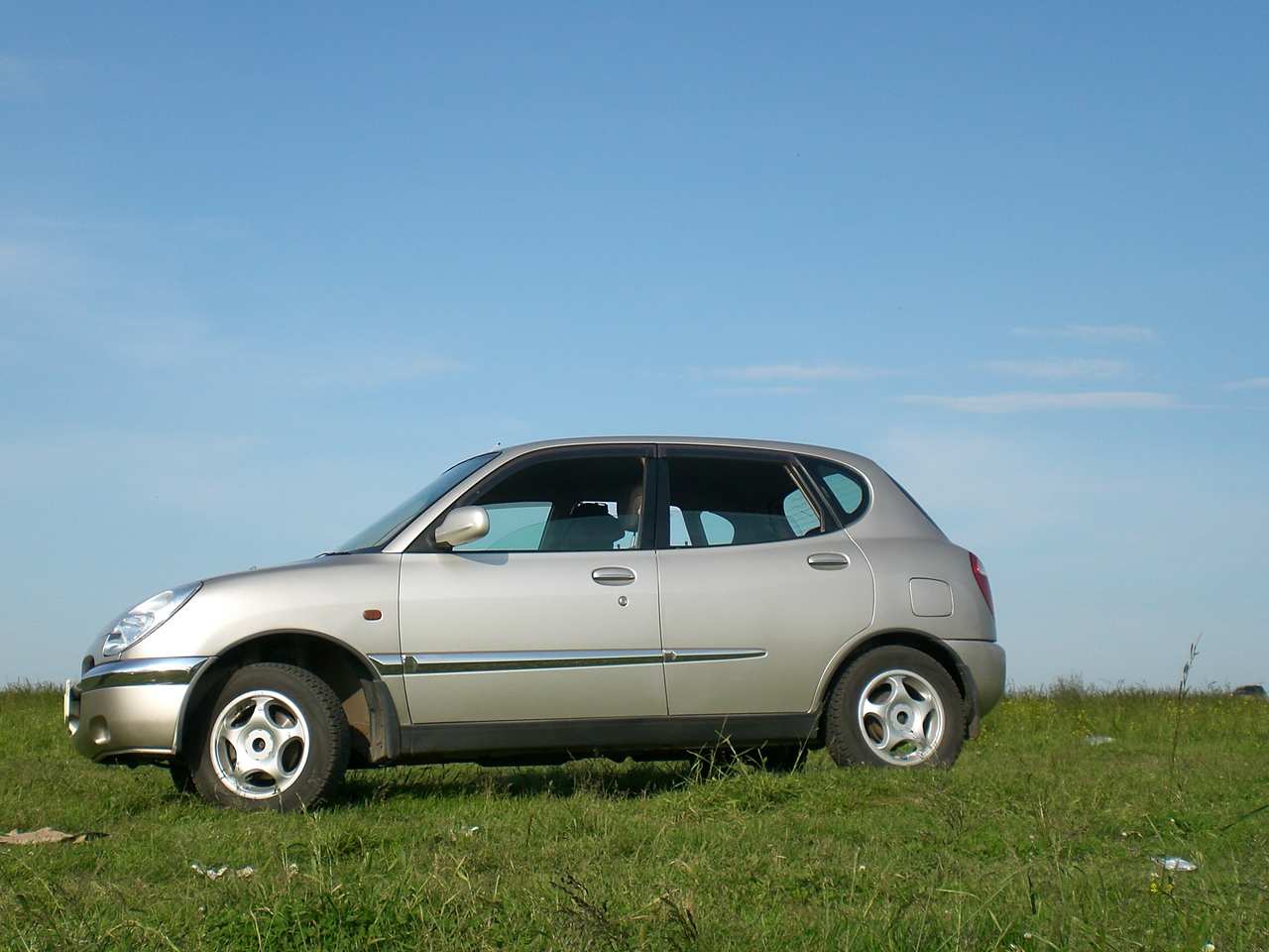 1998 Daihatsu Storia