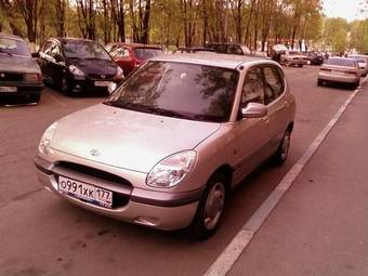 1999 Daihatsu Storia Pictures