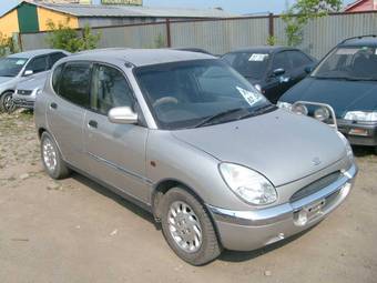 1999 Daihatsu Storia Images