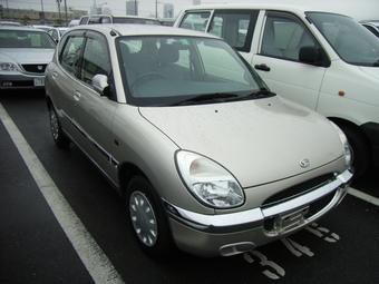 2000 Daihatsu Storia