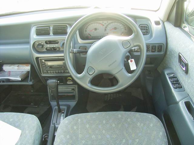 2000 Daihatsu Storia Pictures