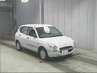 2001 Daihatsu Storia