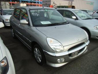 2001 Daihatsu Storia