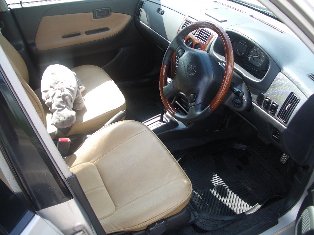 2002 Daihatsu Storia