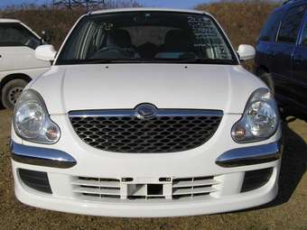 2002 Daihatsu Storia