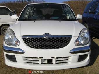 2002 Daihatsu Storia