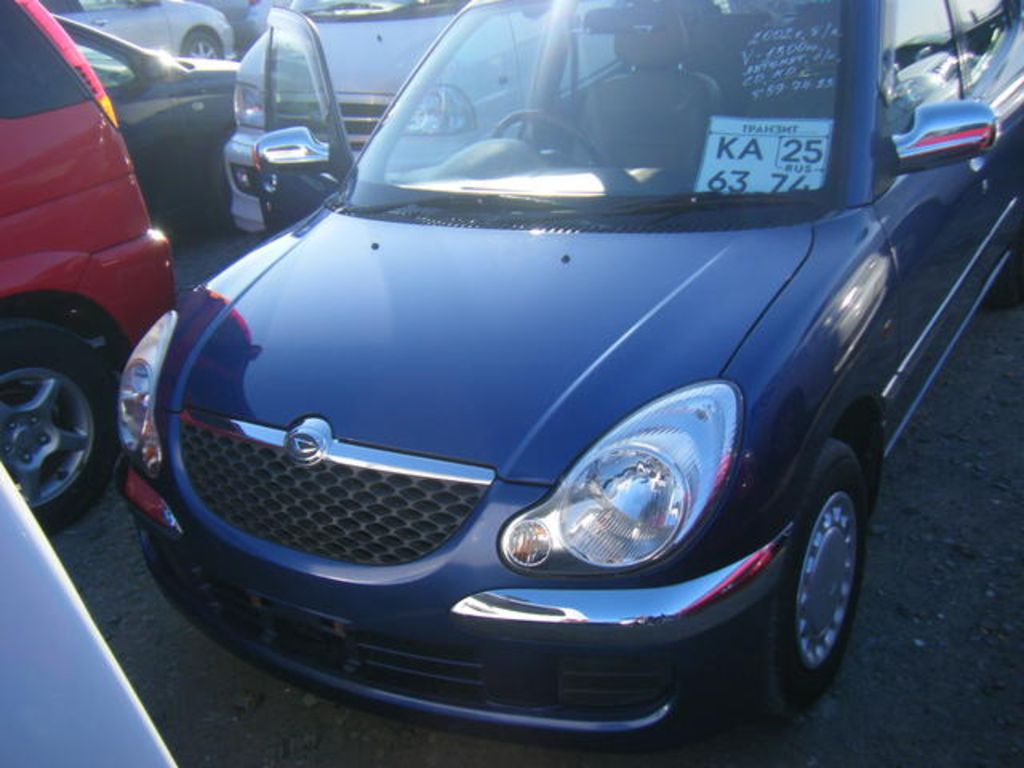 2002 Daihatsu Storia