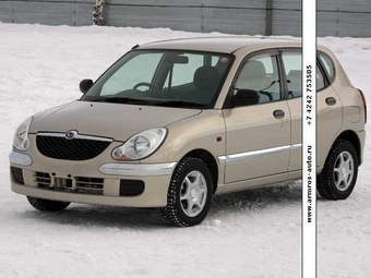 2002 Daihatsu Storia