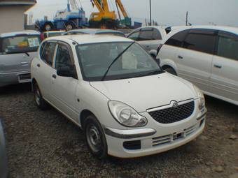 2002 Daihatsu Storia