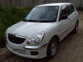 2002 Daihatsu Storia Pictures