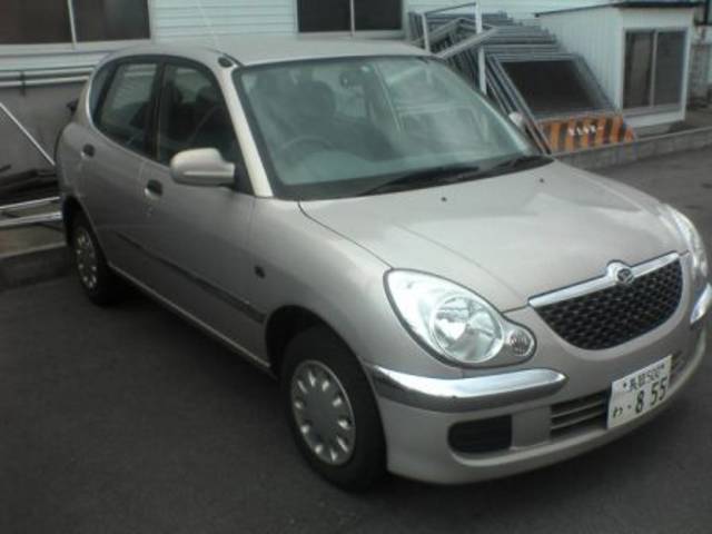 2003 Daihatsu Storia