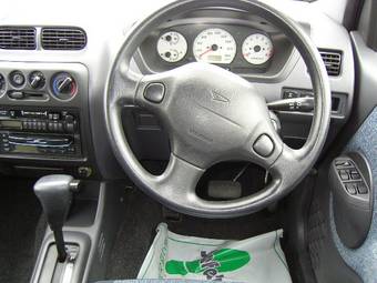 2001 Daihatsu Terios Photos