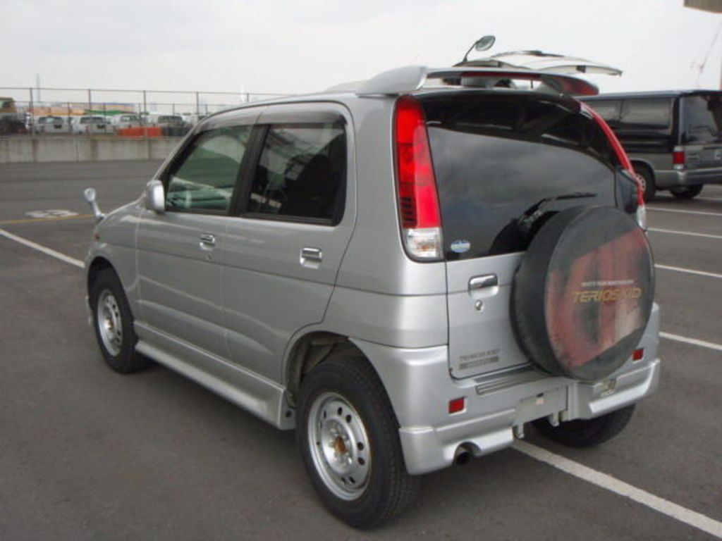 2004 Daihatsu Terios Kid