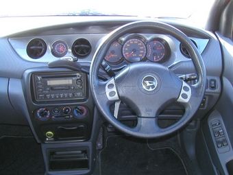 2000 YRV