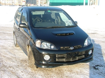 2000 Daihatsu YRV