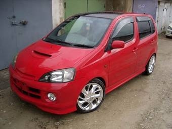 2000 Daihatsu YRV