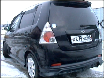 2000 Daihatsu YRV