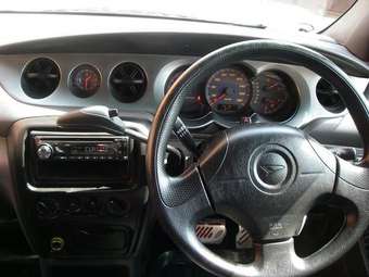 Daihatsu YRV