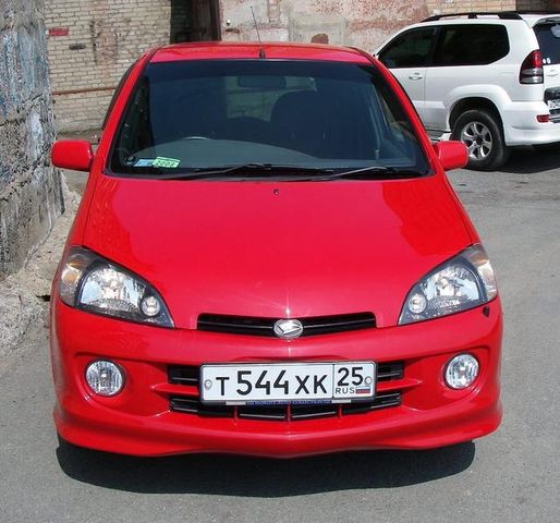 2000 Daihatsu YRV