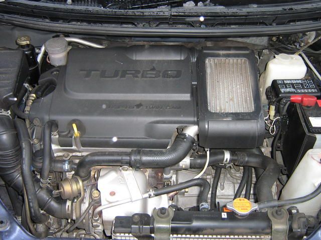 2000 Daihatsu YRV