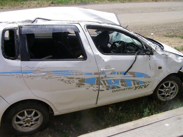 2000 Daihatsu YRV