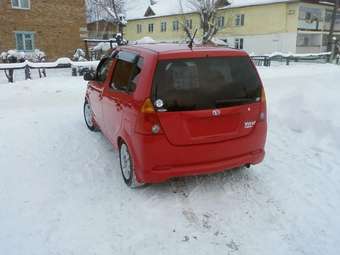 Daihatsu YRV