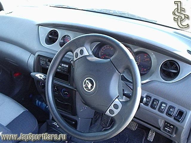 2000 Daihatsu YRV Wallpapers