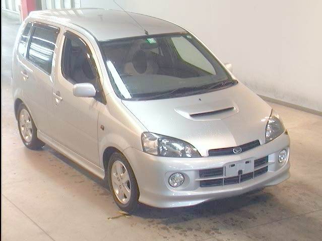 2000 Daihatsu YRV Pictures