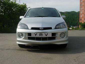 2000 Daihatsu YRV Wallpapers